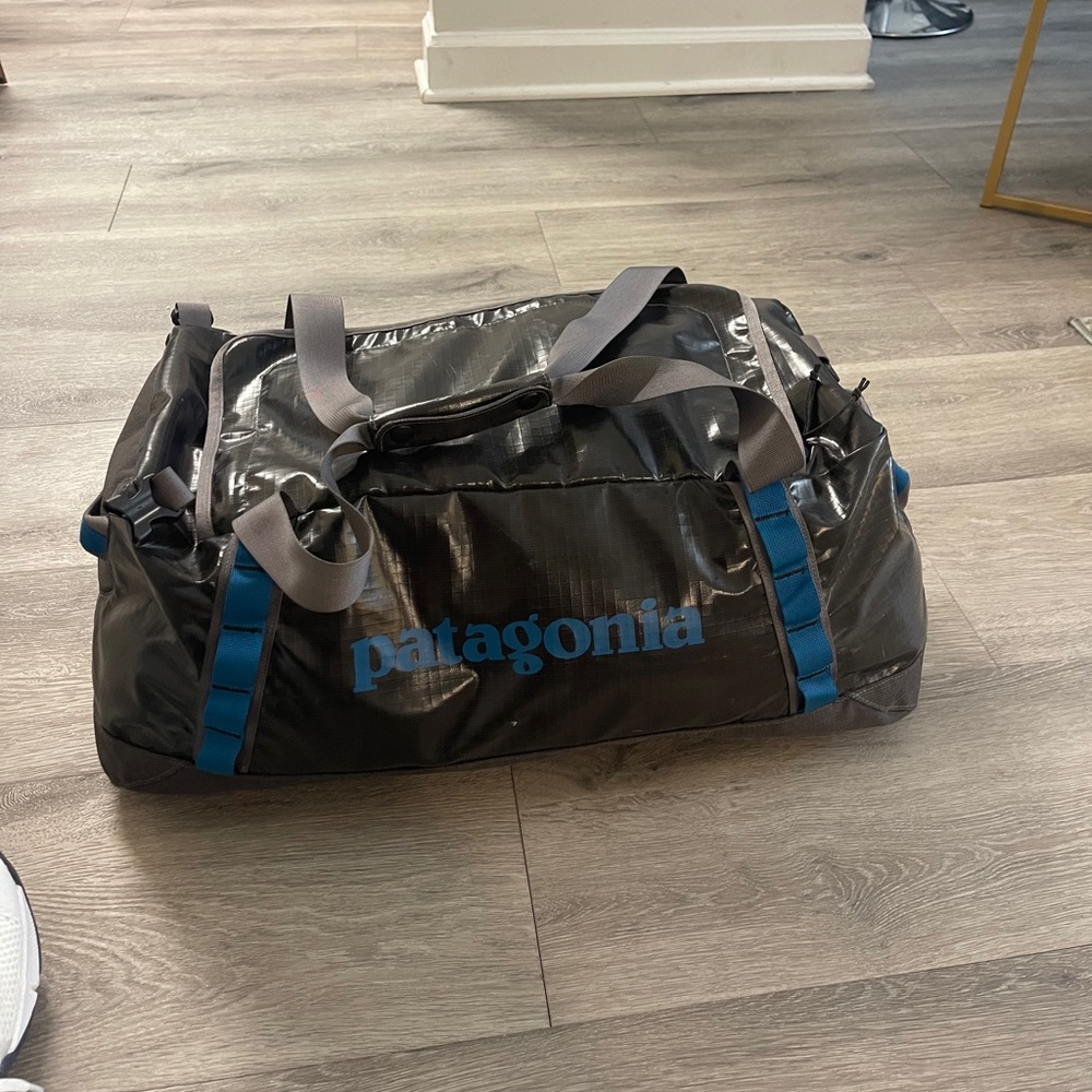 60L Blackhole Patagonia duffle